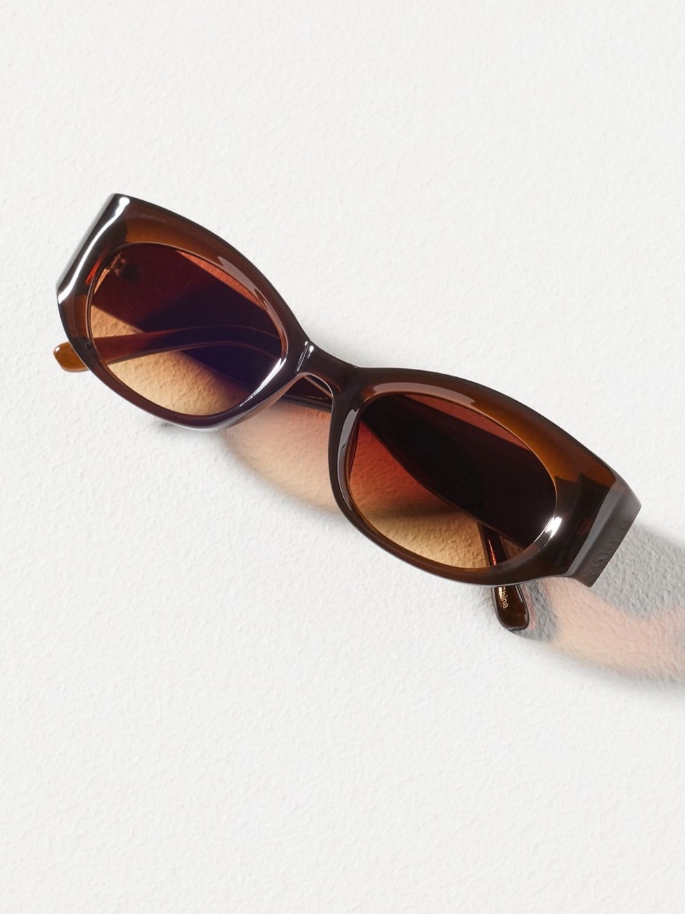 NWT I-SEA Translucent Oval Sunglasses